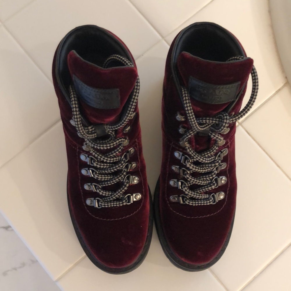 Velvet Prada boots - Picture 7 of 7